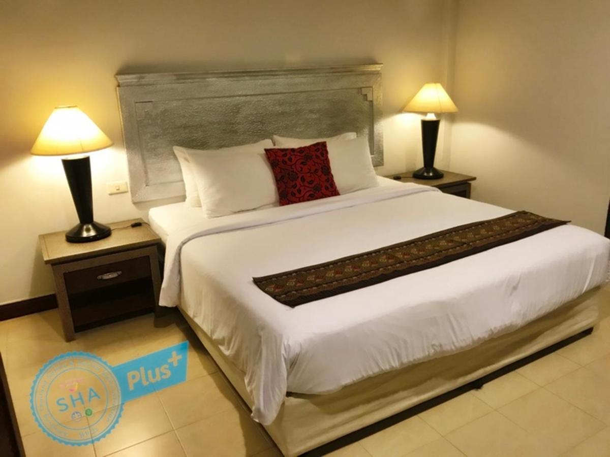 Le Tanjong House Hotel Patong Exterior foto