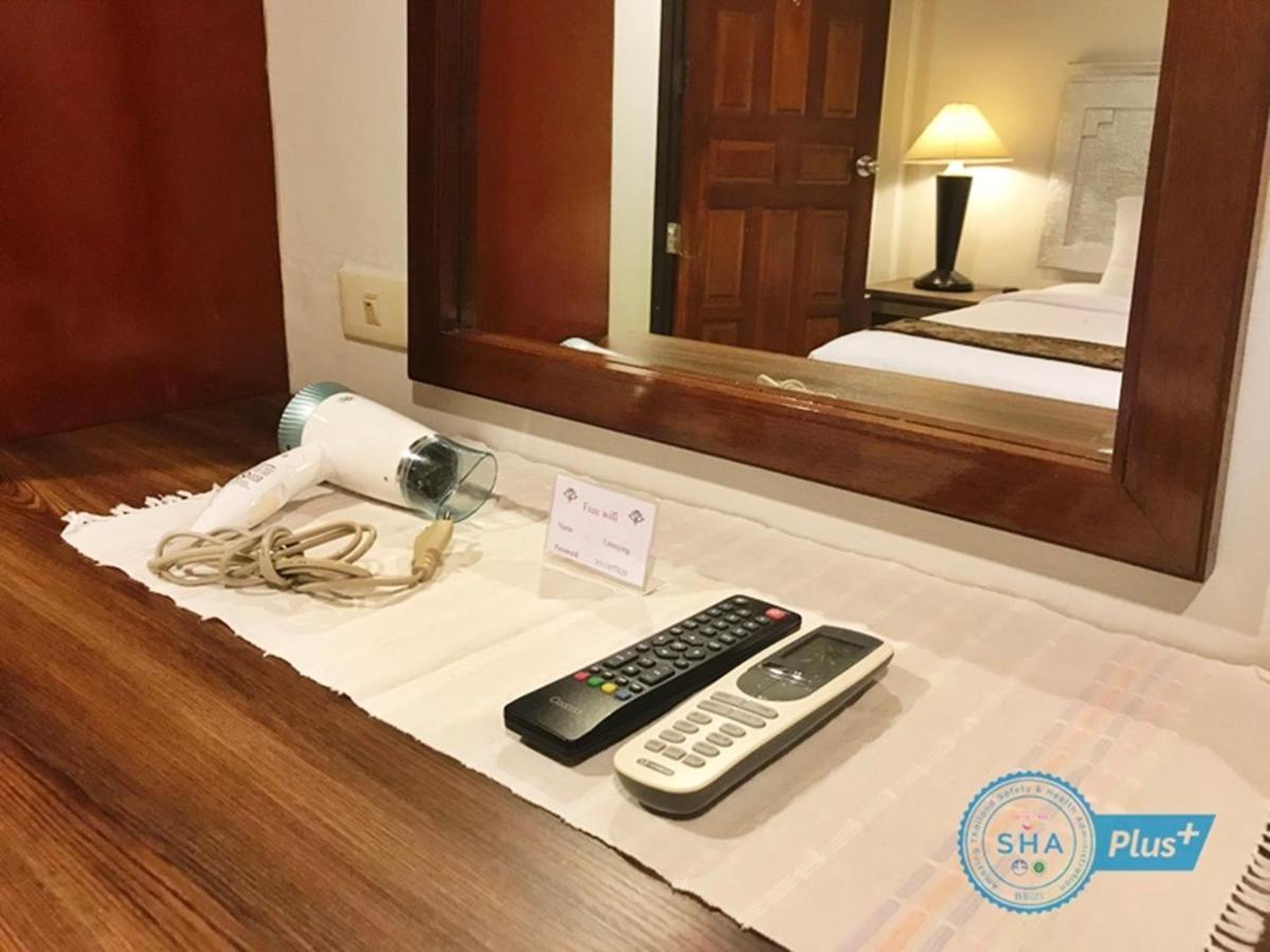 Le Tanjong House Hotel Patong Exterior foto