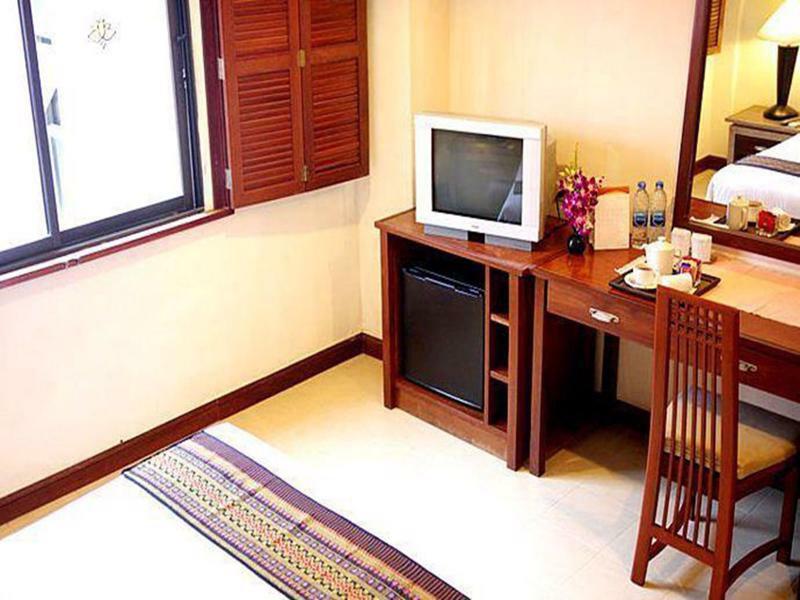 Le Tanjong House Hotel Patong Exterior foto